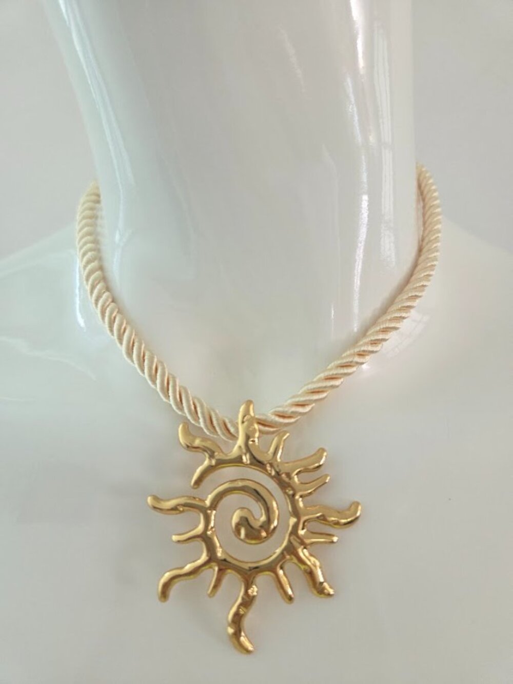 Gold Tone Spiral Sun Pendant Necklace Ivory Twisted Rope Cord Boho Celestial